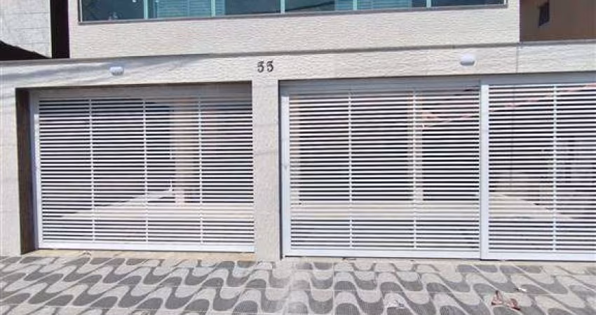Excelente casa de condomínio sobreposta alta com 02 dormitórios e ampla sacada. O imóvel está localizado no Ribeirópolis, bairro que tem recebido muita valorização através de recentes investimentos em