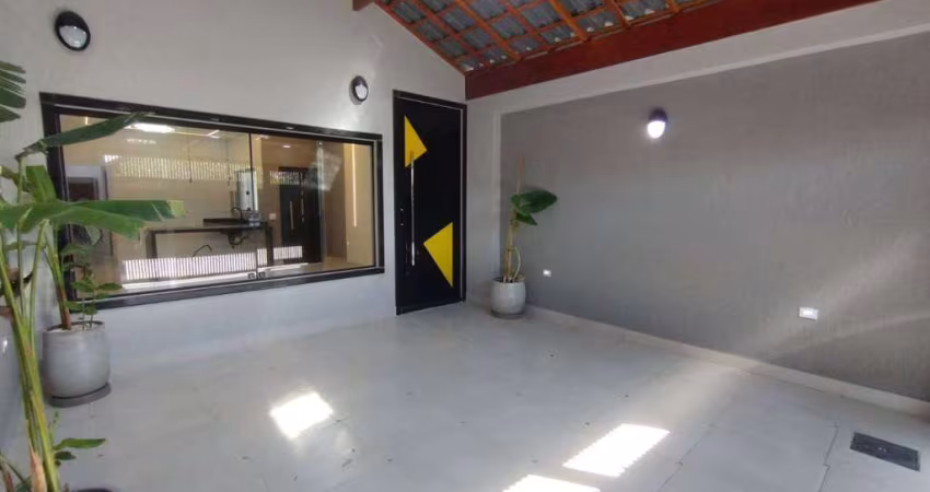 Casa alto padrão, 03 dormitórios