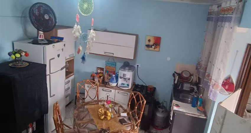 Excelente kitnet próximo ao mar. O imóvel está localizado no Balneário Maracanã, localização que recebeu diversos investimentos na infraestrutura. Entre em contato com nossa equipe de consultores, age