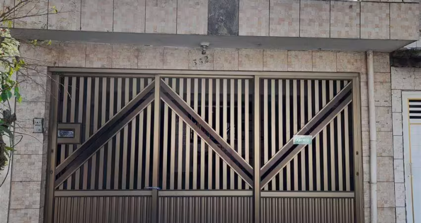 Excelente sobrado geminado com ampla área com churrasqueira na vila caiçara.