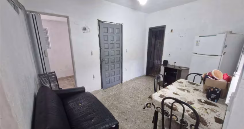 Excelente casa com 01 dormitório no bairro jardim real em praia grande!