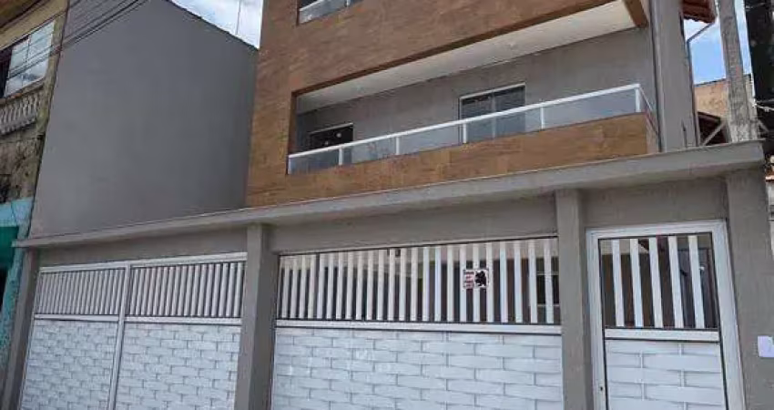Excelente sobrado de condomínio com 02 dormitórios, 01 banheiro social, 01 lavabo e quintal privativo. o imóvel está localizado na vila mirim, localização que recebeu diversos investimentos na infraes