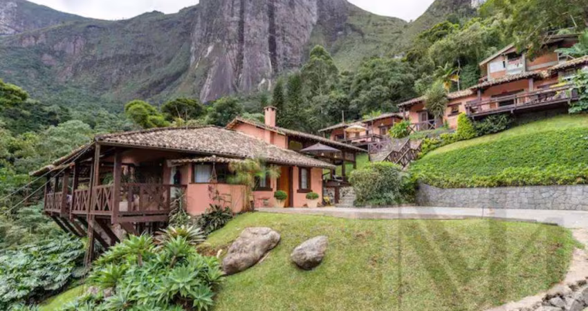 Casa em Condomínio para Venda em Petrópolis, Itaipava, 6 dormitórios, 5 suítes, 6 banheiros, 6 vagas