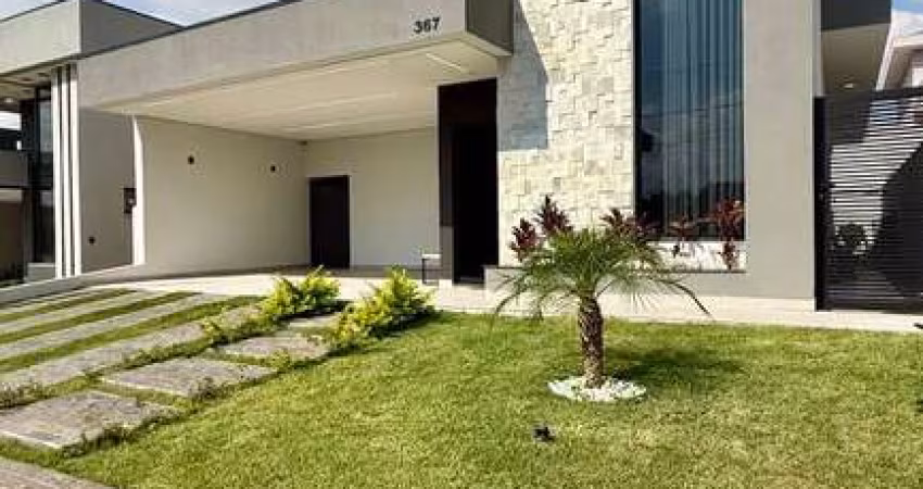 CASA TÉRREA COM 3 DORMITÓRIOS SENDO 1 SUÍTE E PISCINA AQUECIDA