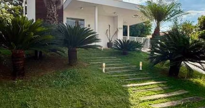 Casa com 3 suítes e piscina aquecida pronta para morar