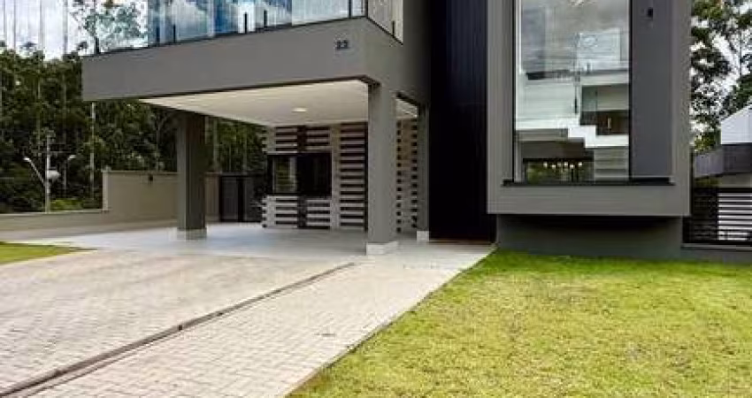 CASA IMPONENTE , NOVA E MODERNA COM 3 PAVIMENTOS, IBIARAM 2