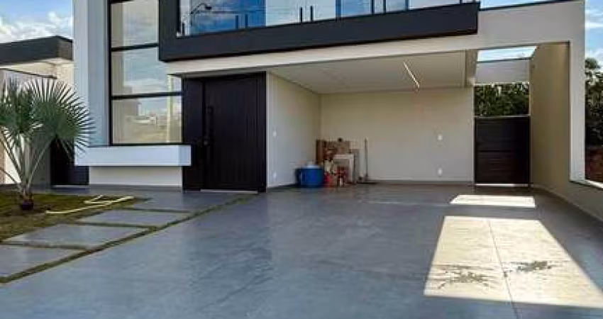 SOBRADO COM 3 SUÍTES E PISCINA, FUNDOS PARA MATA ,  LOCALIZADO NO GRANVILLE