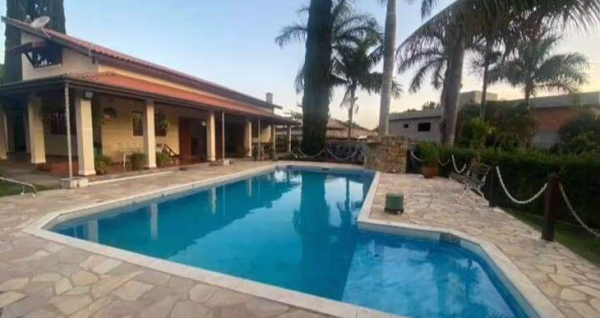 Casa térrea com 4 suítes e piscina no condomínio horizonte azul em itupeva
