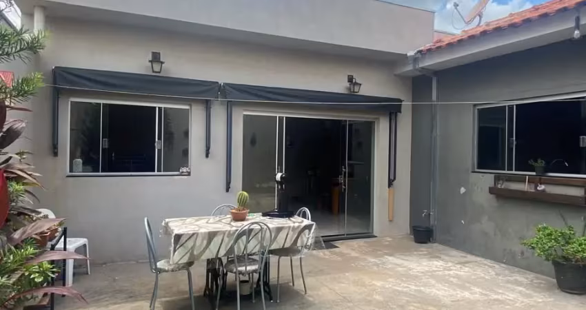 Casa com 3 quartos à venda na Rua Carlos Gomes, Jardim Tropical, Bady Bassitt