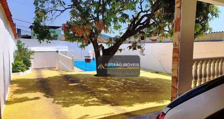 Casa com 3 dormitórios à venda, 110 m² por R$ 750.000,00 - Santa Helena - Contagem/MG