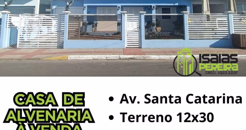 Luxuosa Casa com Suíte e Móveis Planejados  Perto da Praia À VENDA Avenida Santa Catarina, Balneário Arroio do Silva – SC