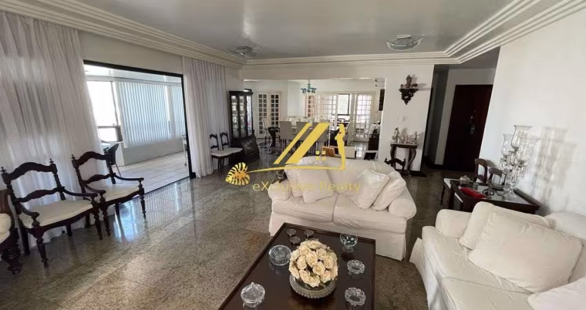 Edf. Solar do Horto. Apartamento super amplo, 325m2, apenas 1 por andar, 5 quartos, 3 suítes com hidro e closet! 4 vagas de garagem + 1 depósito.