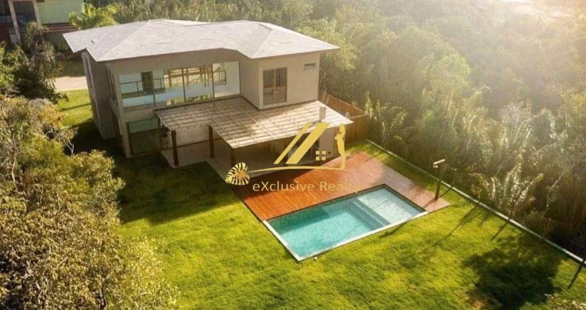 Casa em Praia do Forte, Cond Ilha dos Pássaros. 400m2 de área construída, 4 suítes, nova! Jardim, piscina. Condomínio com boa infraestrutura de lazer