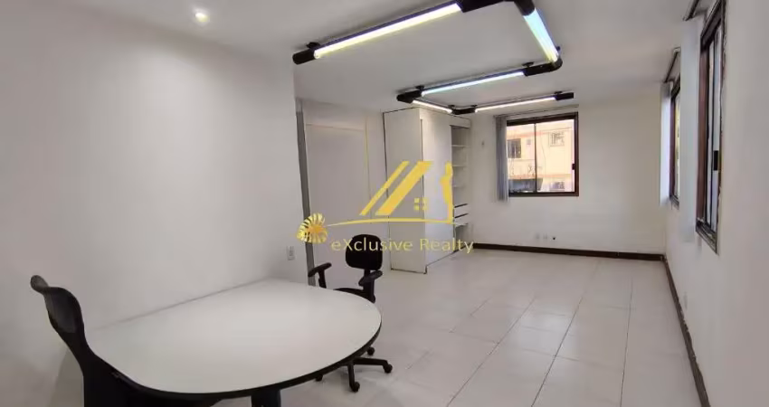 Alugamos sala comercial semi mobiliada no rio vermelho.52m2  dividida em 2 salas, com recepção e uma copa. 2 banheiros e 2 vagas de garagem. semi mobi