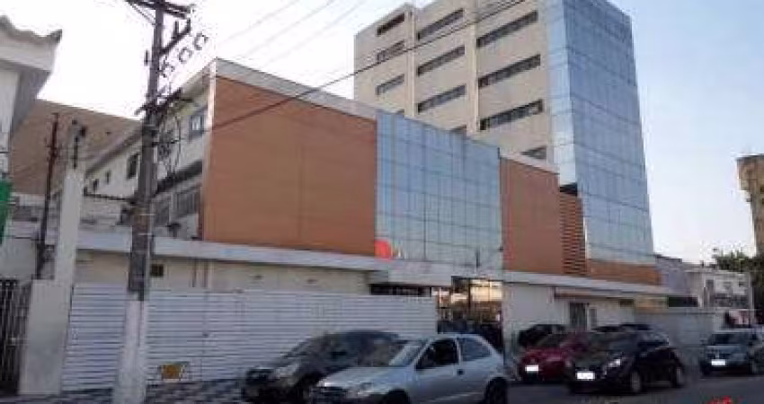 PRÉDIO COMERCIAL COM 4.258M² DE ÁREA CONSTRUÍDA, 80 LEITOS