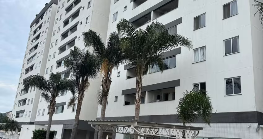 Apartamento em Condomínio Fechado