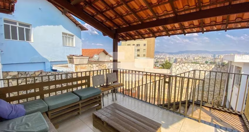 Casa com 3 quartos à venda na Rua Agostinho Bretas, 752, Caiçaras, Belo Horizonte