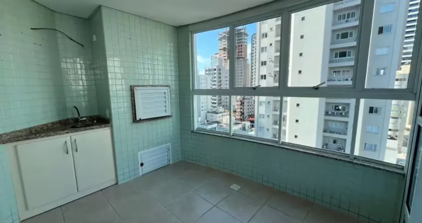 Cobertura - 03 Suítes - 03 Vagas - Piscina privativa!  180m² Parcela direto!