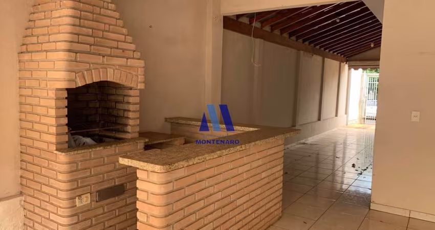 CASA 3 DORMITÓRIOS  -SUÍTE - AO LADO POSTO CHIESA