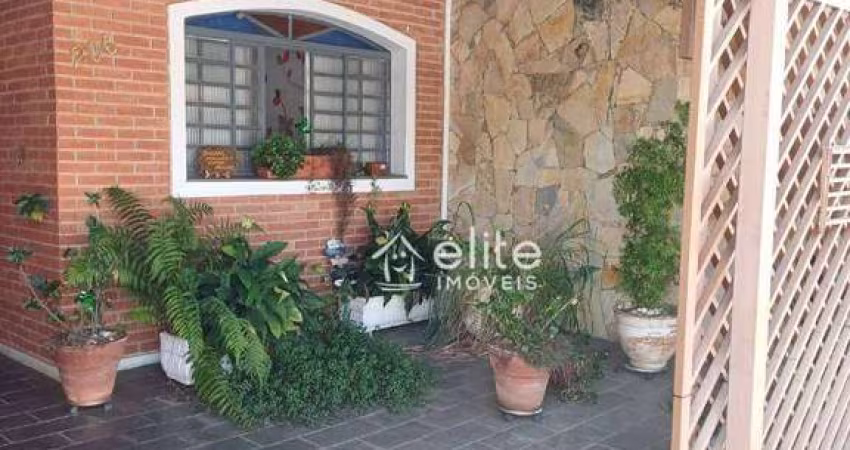 Casa com 3 dormitórios à venda, 120 m² por R$ 550.000 - Parque dos Coqueiros - Atibaia/SP