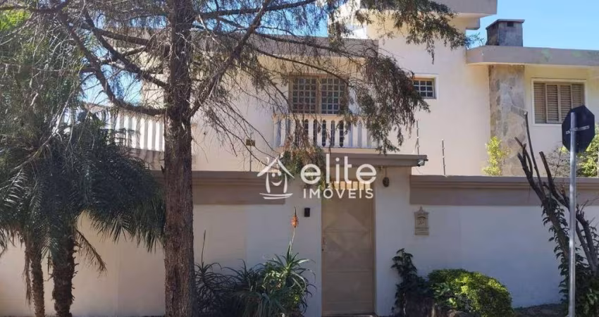 Casa com 4 dormitórios à venda, 378 m² por R$ 1.435.000 - Jardim Maristela - Atibaia/SP