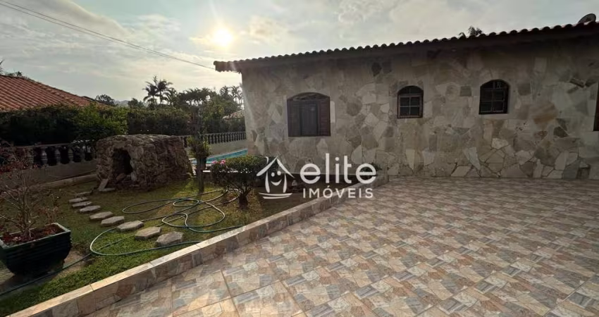 Casa com 3 dormitórios à venda, 106 m² por R$ 650.000,00 - Marinas - Bom Jesus dos Perdões/SP