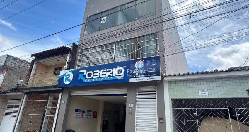 Alugo: Kitnet no Centro
