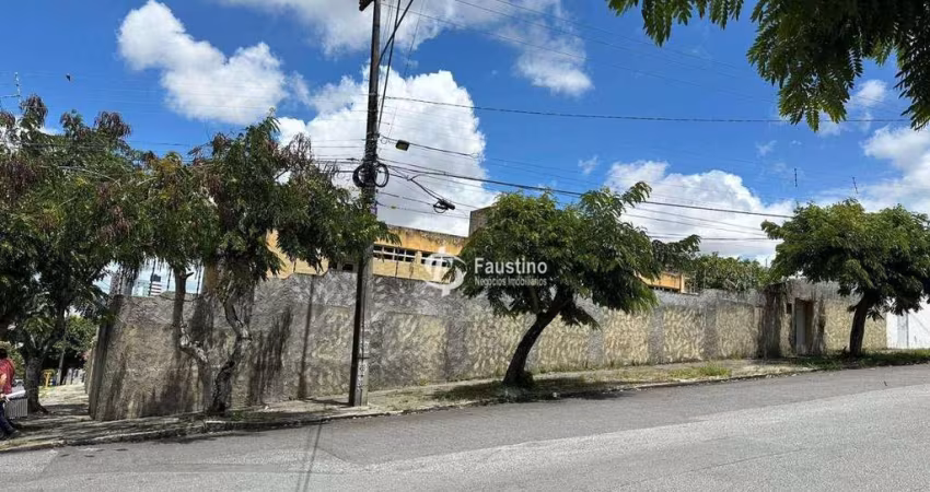 Casa comercial no Alto Branco