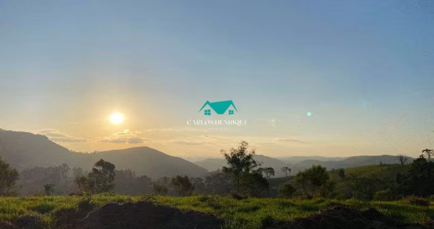 Terreno à Venda com 21.000 m²