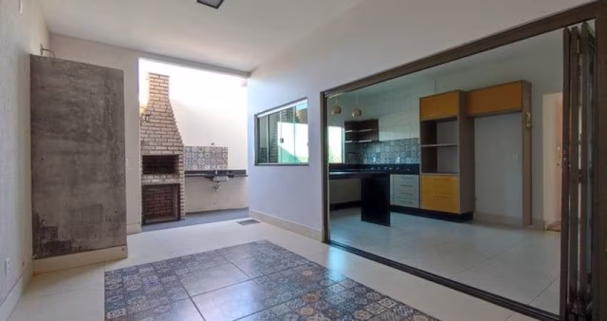 Casa com 3 Quartos e 2 banheiro à Venda, 135m²Cubatão, São Paulo