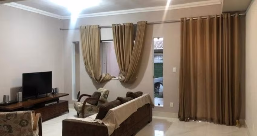 Casa com 3 Quartos e 2 banheiro à Venda, 134m²Jardim Mitsutani - São Paulo