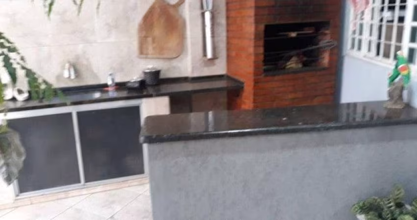 Casa com 3 Quartos e 2 banheiro à Venda, 130m² Santana de Parnaíba, São Paulo