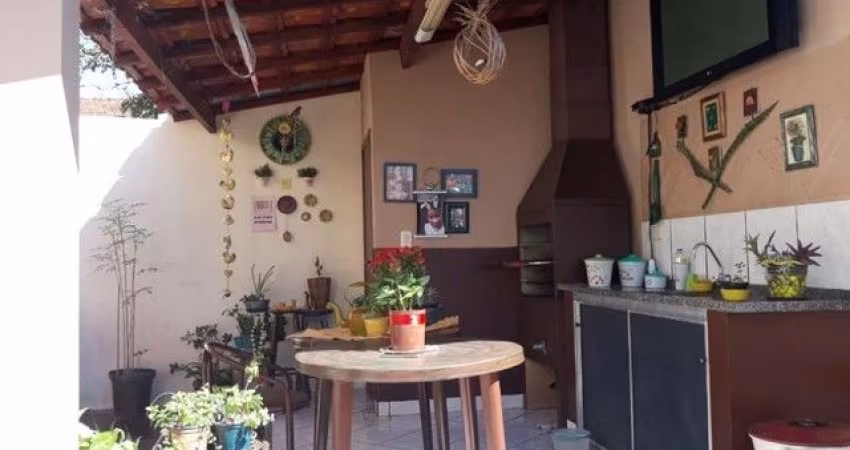 Casa com 3 Quartos e 2 banheiro à Venda, 135m²ila Amorim - Suzano, São Paulo
