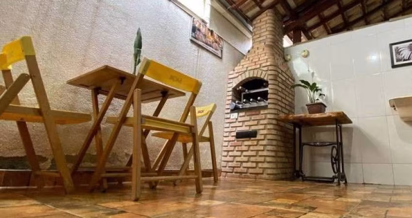 Casa com 3 quartos sendo 2 suites, 1 vaga - Vila Paranaguá - São Paulo