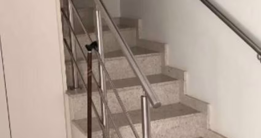 Linda casa com 3 quartos sendo 1 suite, 2 vagas - Vila Bocaina - Maua