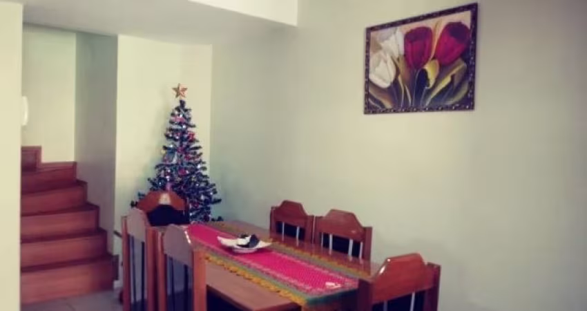 Linda casa com 3 quartos sendo 1 suite, 2 vagas - Vila Gustavo - São Paulo