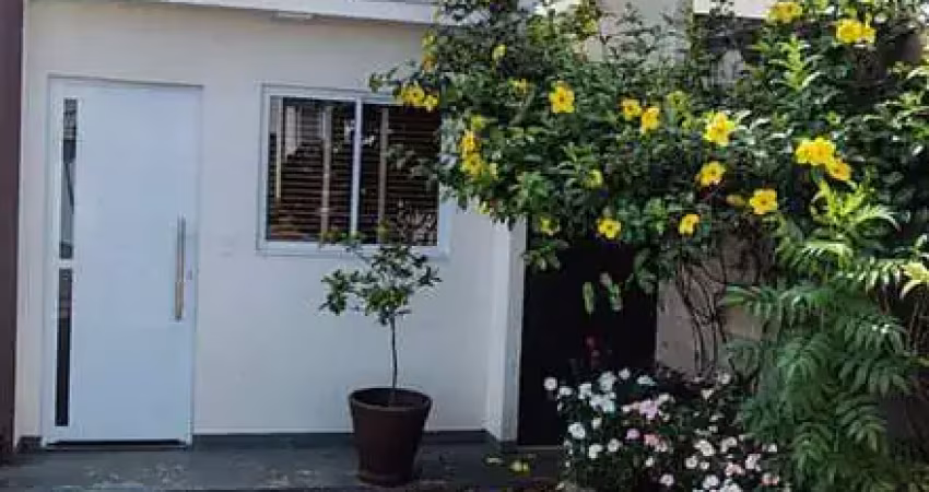 Casa de condomínio 2 dormitórios 2 vagas em Suzano