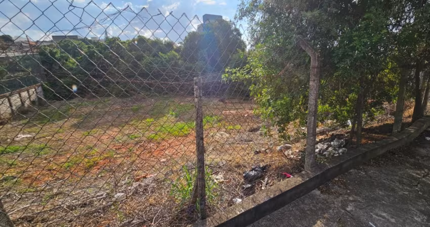 Terreno à venda no Jardim Vila São Domingos
