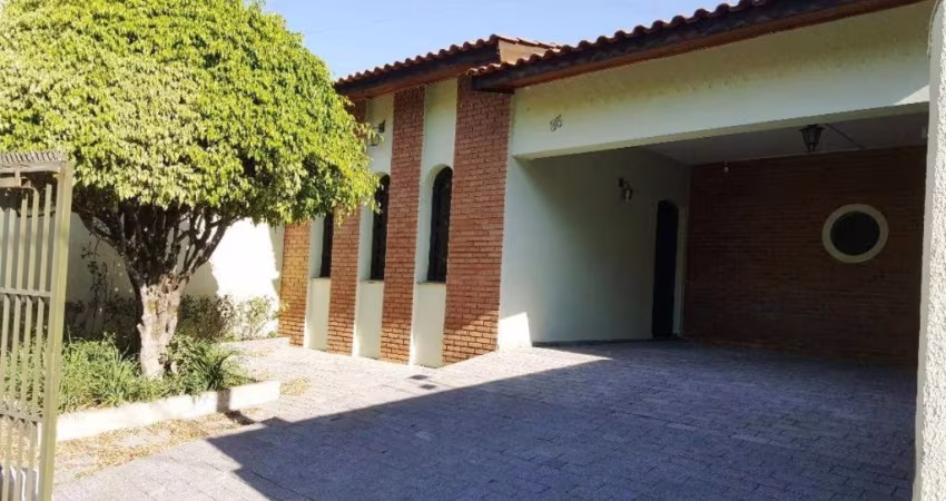 Oportunidade Única no Jardim Europa: Sua Casa dos Sonhos!