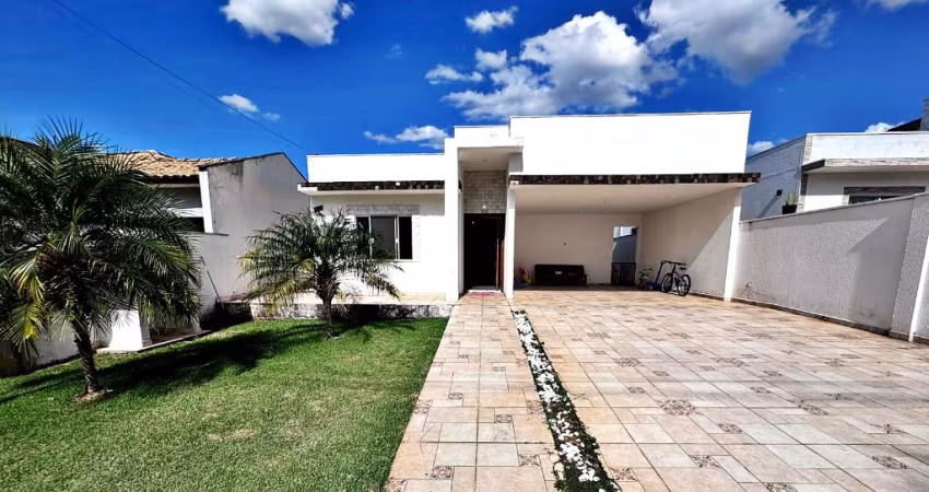 Casa à venda no condomínio Villa Verona com 3 quartos sendo 3 suítes