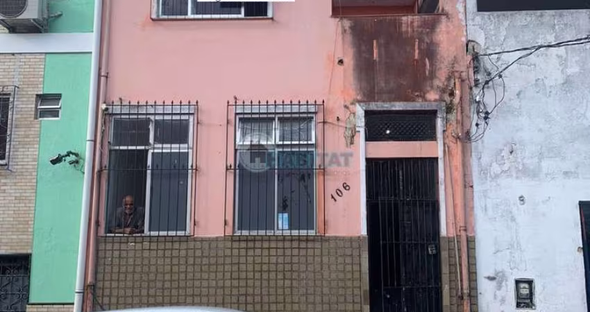 Casa duplex com 6/4 em Nazaré