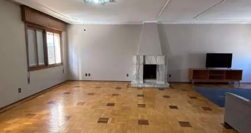 Apartamento com 4 quartos para alugar no São Pelegrino, Caxias do Sul 