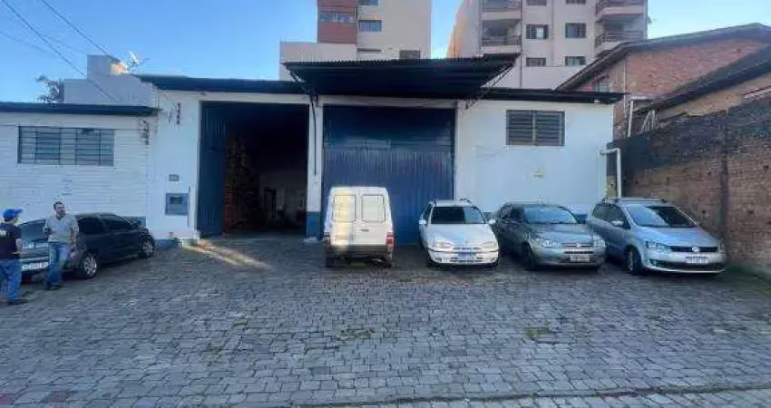 Barracão / Galpão / Depósito à venda no Pio X, Caxias do Sul 