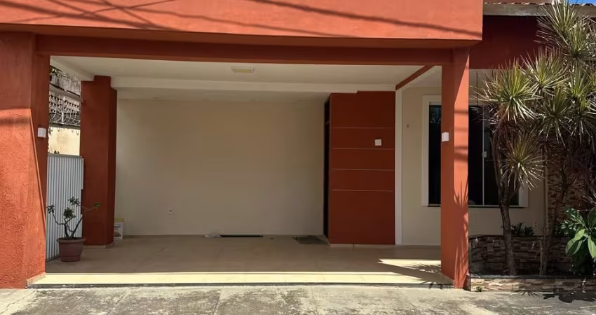 E - Vendo casa em condições no Planalto Pingão