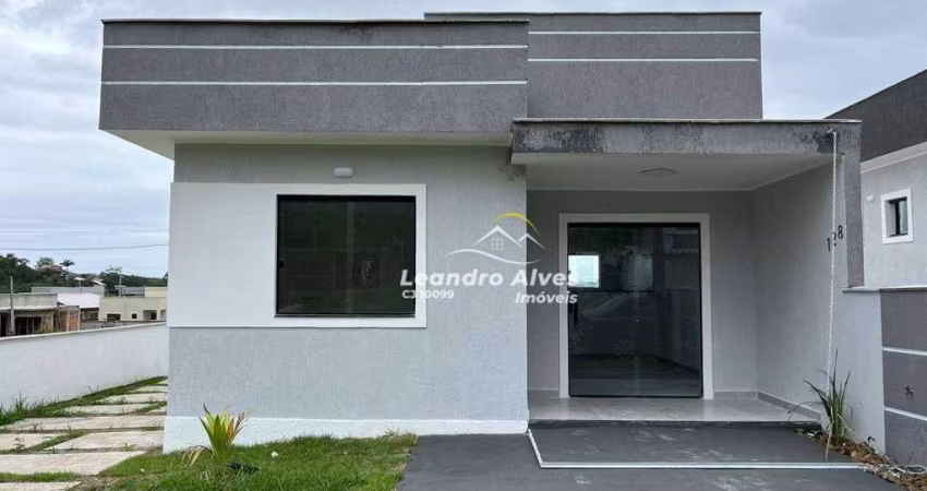 Casa com 2 dormitórios à venda, 66 m² por R$ 370.000,00 - Pindobas - Maricá/RJ