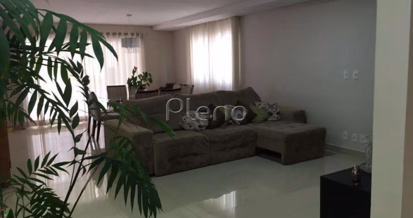 Sobrado à venda em Valinhos, Pinheiro, com 3 suítes, com 222 m², Condomínio Portal do Jequitibá