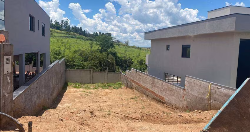Terreno à venda com 317 m² no Condomínio Bella Campinas, Campinas.