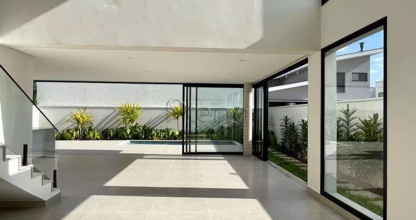 Casa à venda com 3 suítes no Loteamento Residencial Arborais, em Campinas