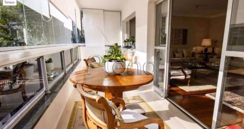 Apartamento à venda com 3 suítes no Edifício Castelo Gandolfo em São Paulo