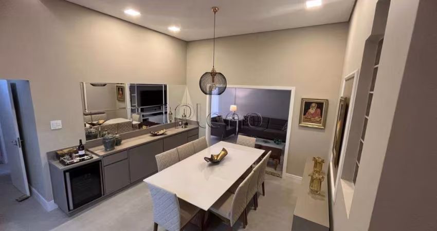 Casa à venda com 3 quartos no Parque Alto Taquaral, Campinas.